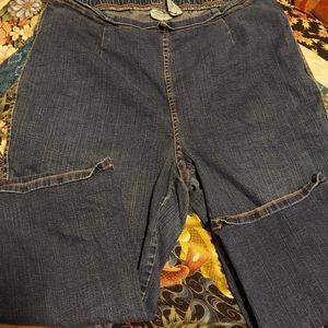 🦋3/$15🦋Women's Capri Jeans